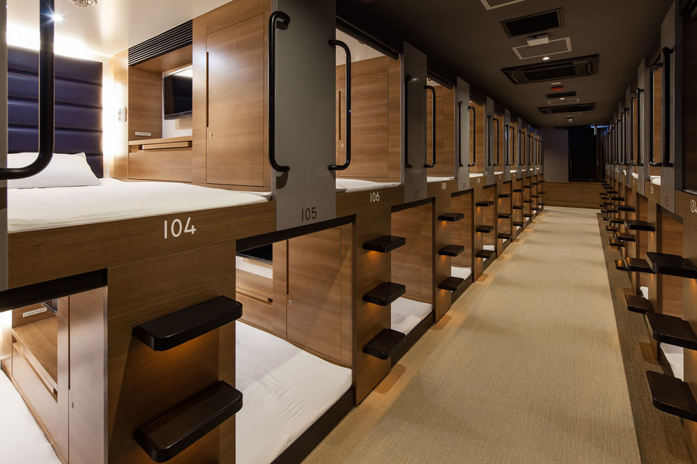 Y'S Cabin Yokohama Kannai Екстер'єр фото