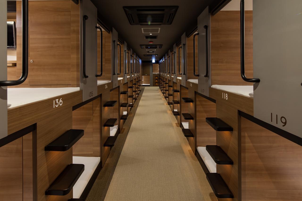 Y'S Cabin Yokohama Kannai Екстер'єр фото